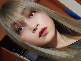 hot webcam slut MercellaMorelli