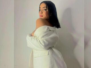 camgirl showing tits MiaNumi