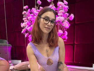 naked cam chatroom MiaSolle