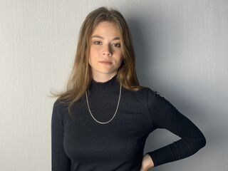 cam girl spreading pussy MildredCooling