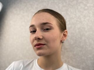 cam slut chat room MinnaMelugin