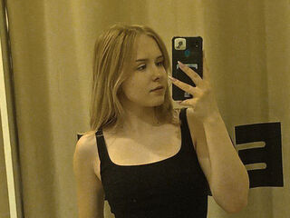 cam girl masturbating with vibrator MolliMcDaniel