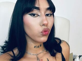 beautiful camgirl NairobiAnderson