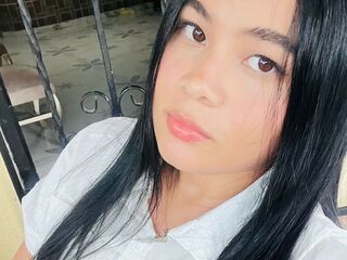 cam babe NayelisMcalister