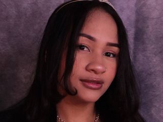 fingering cam girl NicolleMari