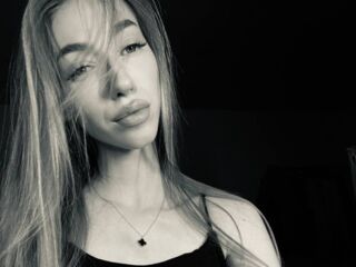 beautiful camgirl NikkiTenerovich