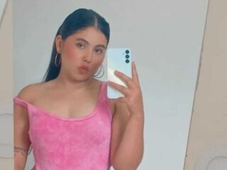 sexy cam girl NikkyBotero