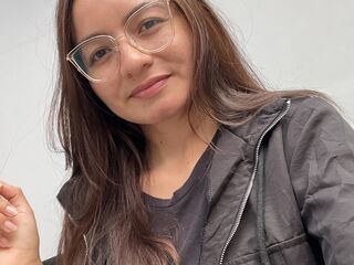 topless webcamgirl NyssaraLasso