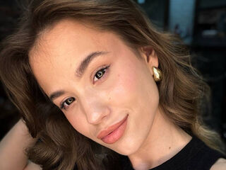 masturbating webcamgirl PearlyLominack