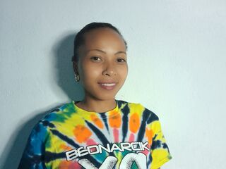 cam girl masturbating with sextoy RandriaWilliam