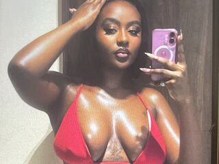 naked cam girl fingering pussy RemmyJade