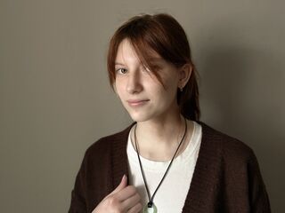 beautiful cam girl RenataLaughner