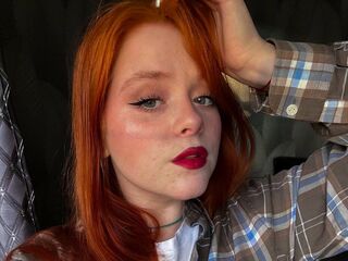 camslut showing tits RinaTerry