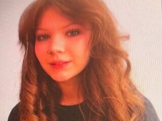 masturbating cam girl RosieWalmont