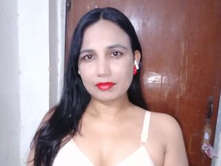 naughty chatroom SadiaAngel