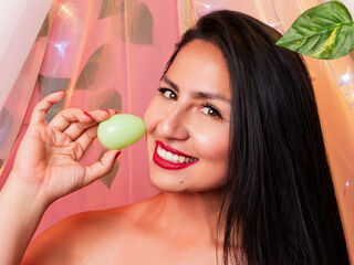 camwhore fingering shaved pussy SamantaBlaze