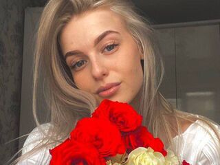 naked camgirl masturbating SamantaKittie