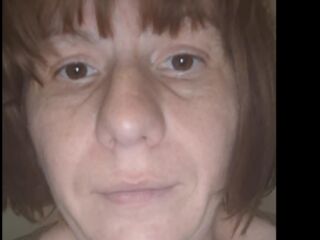 masturbating camgirl SarahEsme