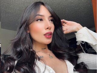 chatwhore SelenaAdan