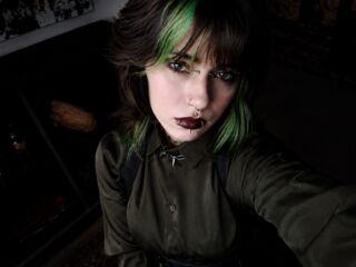 live cam girl pic ShadowBelle