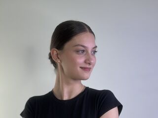 adult webcam chat room SharikaWigington