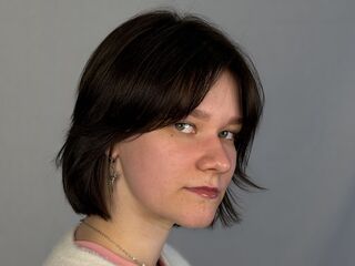 camgirl playing with sex toy ShiraTorstrick