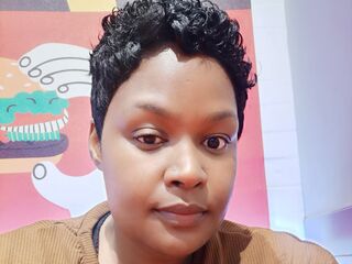 nude camgirl photo SylerRay