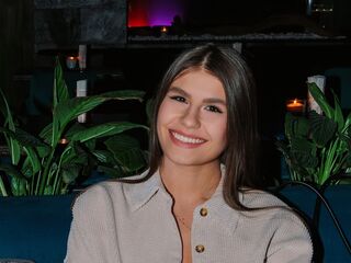 camslut fingering wet pussy TiaBeumer