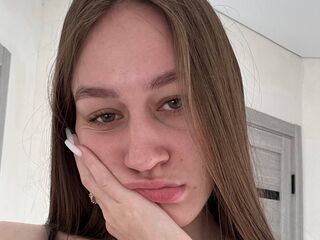 camgirl masturbating with sex toy VeraScott