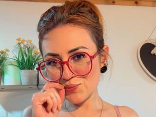 cam girl fingering VictoriaFalon